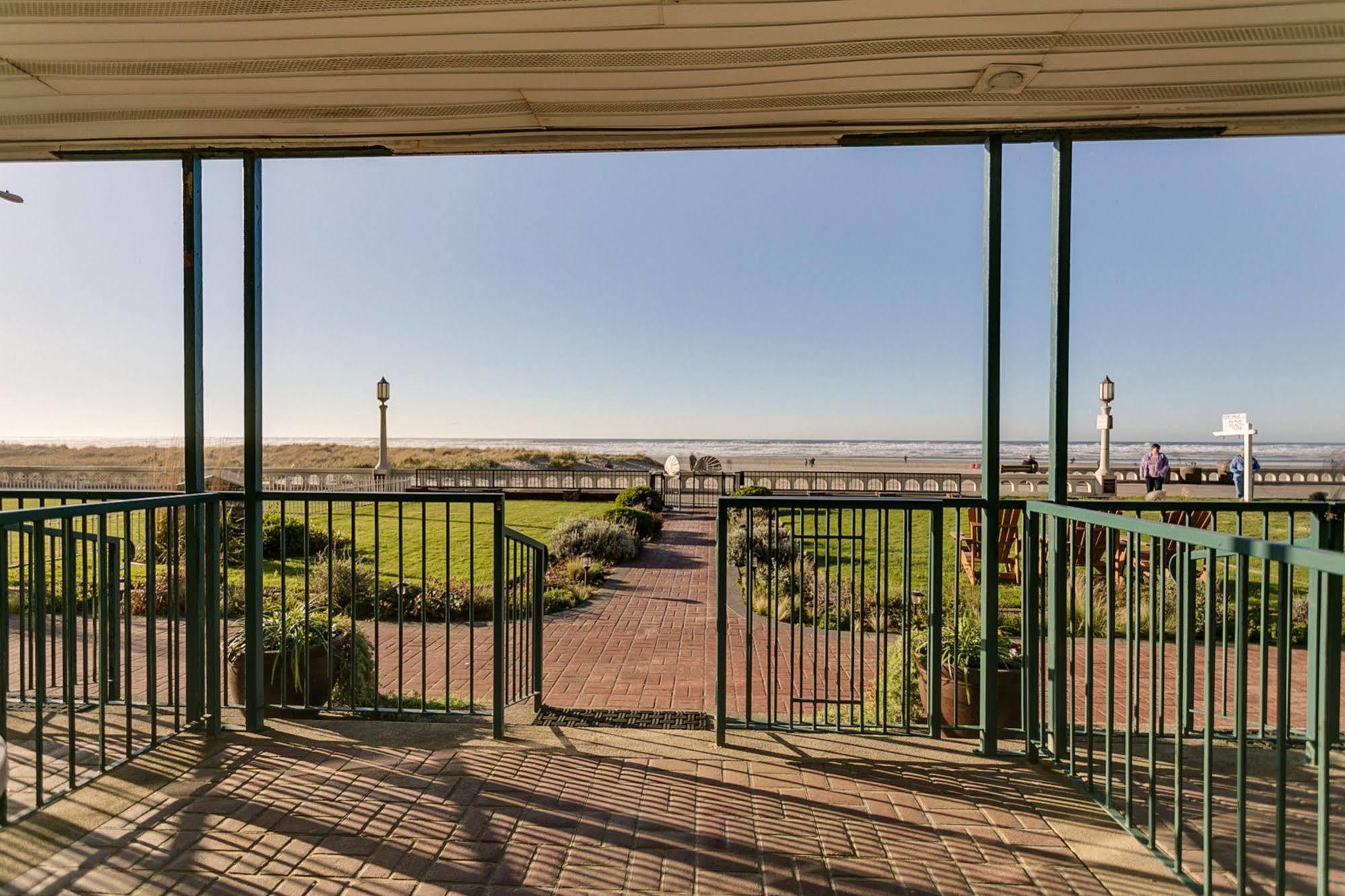 Inn At The Prom Oceanfront Seaside Extérieur photo